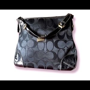 Women’s Shoulder Bag
